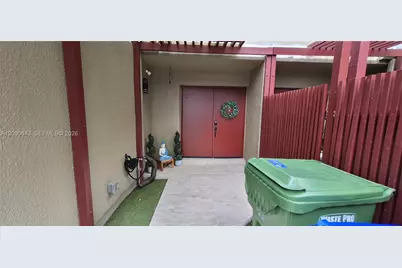 1441 W Fairway Rd, Pembroke Pines, FL 33026 - Photo 2