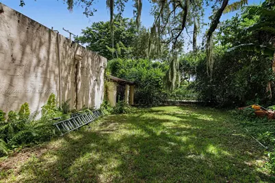 931 NW 14th Ct, Miami, FL 33125 - Photo 18