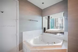 900 Brickell Key Blvd, Miami, FL 33131 - Photo 14