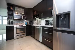 7135 Collins Ave, Miami Beach, FL 33141 - Photo 2