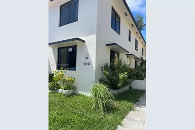 7734 Byron Ave #7, Miami Beach, FL 33141 - Photo 1