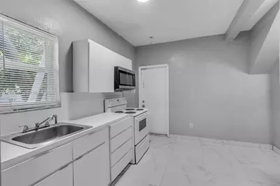 285 NW 44th St #1, Miami, FL 33127 - Photo 8