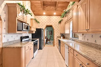 521 NW 78th Way, Plantation, FL 33324 - Photo 12