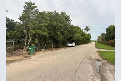 24350 SW 182 Ave, Homestead, FL 33031 - Photo 4