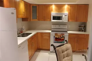 3980 Oaks Clubhouse Dr, Pompano Beach, FL 33069 - Photo 1