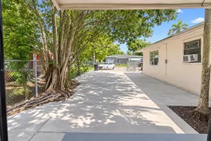 10132 W Indigo St, Miami, FL 33157 - Photo 4