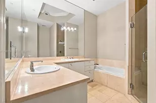 19900 E Country Club Dr, Aventura, FL 33180 - Photo 14