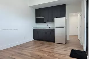 7801 Byron Ave, Miami Beach, FL 33141 - Photo 4