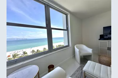 2899 Collins Ave #1037, Miami Beach, FL 33140 - Photo 4