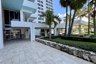 2899 Collins Ave, Miami Beach, FL 33140 - Photo 24