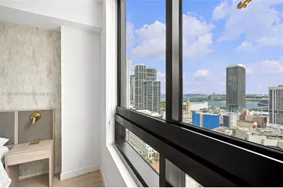 225 N Miami Ave #3105, Miami, FL 33128 - Photo 14