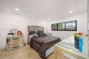 917 NE 199th St, Miami, FL 33179 - Photo 1