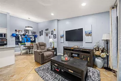 917 NE 199th St #204, Miami, FL 33179 - Photo 12