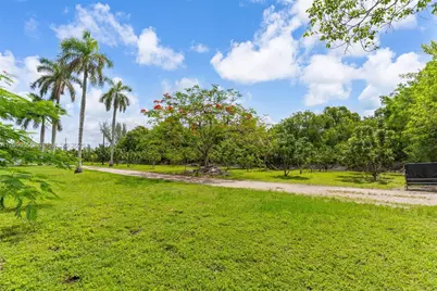 21025 SW 300th St, Homestead, FL 33030 - Photo 18