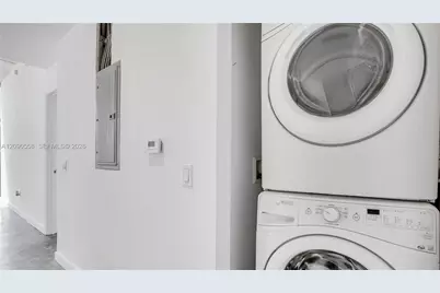 151 SE 1st St #2101, Miami, FL 33131 - Photo 14