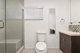 12711 NW 99th Pl, Hialeah Gardens, FL 33018 - Photo 24
