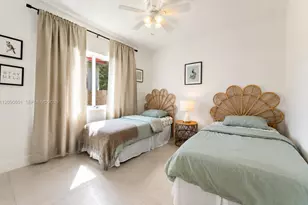 38 NE 50th St, Miami, FL 33137 - Photo 14