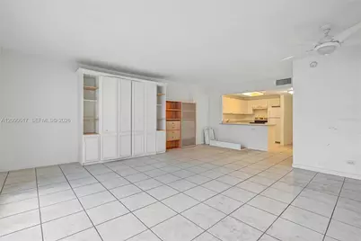 2301 Collins Ave #1420, Miami Beach, FL 33139 - Photo 12