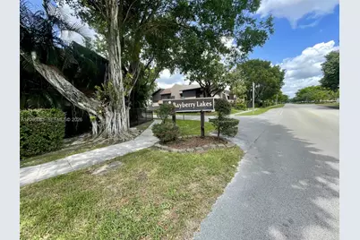 2160 Bayberry Dr #2160, Pembroke Pines, FL 33024 - Photo 38