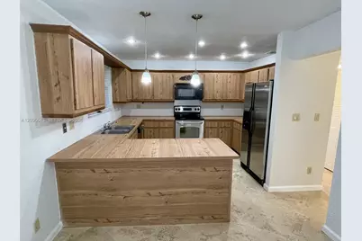 2160 Bayberry Dr #2160, Pembroke Pines, FL 33024 - Photo 8