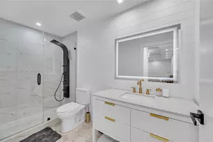 3330 NE 190th St, Aventura, FL 33180 - Photo 38