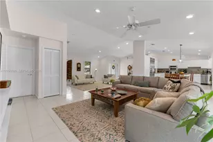 7915 SW 155th St, Palmetto Bay, FL 33157 - Photo 2