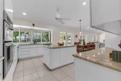 7915 SW 155th St, Palmetto Bay, FL 33157 - Photo 28