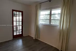 2510 SW 81st Ave, Davie, FL 33324 - Photo 4