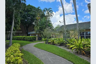 4015 W McNab Rd #D305, Pompano Beach, FL 33069 - Photo 10