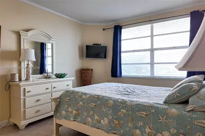 [Address not provided], Hallandale Beach, FL 33009 - Photo 16