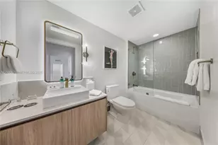 159 NE 6th St, Miami, FL 33132 - Photo 6