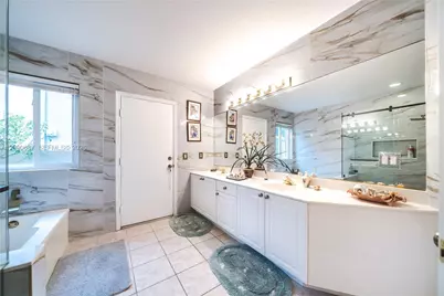 15935 NW 82nd Ct, Miami Lakes, FL 33016 - Photo 28