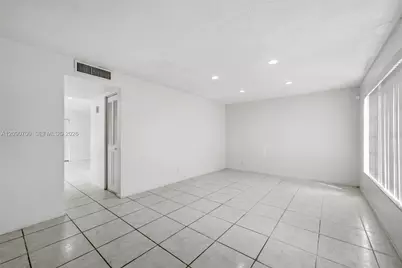 [Address not provided], Lauderdale Lakes, FL 33313 - Photo 4