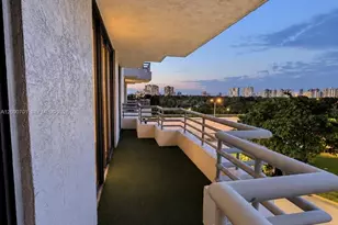 3300 NE 191st St, Aventura, FL 33180 - Photo 18