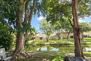 40 Pleasant Hill Ln, Tamarac, FL 33319 - Photo 20