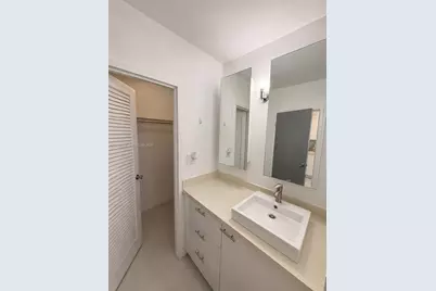 [Address not provided], Miami Beach, FL 33139 - Photo 8