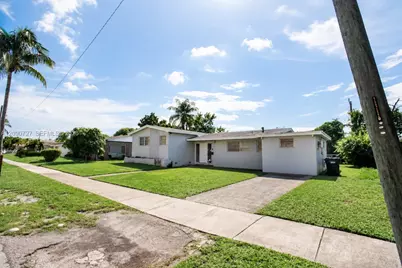 500 East Dr, North Miami Beach, FL 33162 - Photo 2