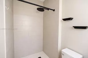 500 East Dr, North Miami Beach, FL 33162 - Photo 12