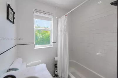 229 SW 19th Rd #., Miami, FL 33129 - Photo 20