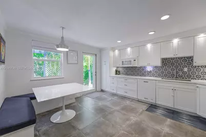 229 SW 19th Rd #., Miami, FL 33129 - Photo 8