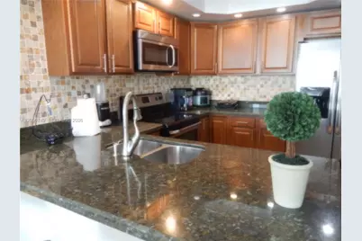 [Address not provided], Miami Beach, FL 33141 - Photo 4