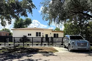 1560 NW 124th St, North Miami, FL 33167 - Photo 2