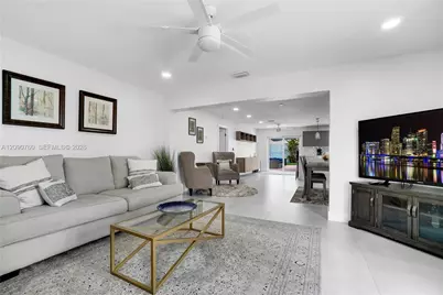617 NW 30th Ct, Wilton Manors, FL 33311 - Photo 1