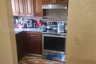 447 NW 83rd St, Miami, FL 33150 - Photo 6
