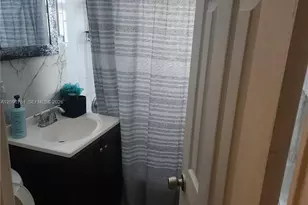 447 NW 83rd St, Miami, FL 33150 - Photo 12