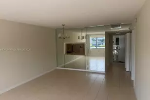 330 SE 2nd St, Hallandale Beach, FL 33009 - Photo 32