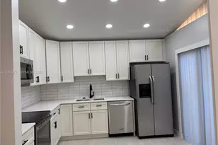 505 Briarwood Cir, Hollywood, FL 33024 - Photo 4