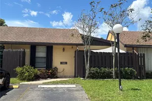 505 Briarwood Cir, Hollywood, FL 33024 - Photo 1