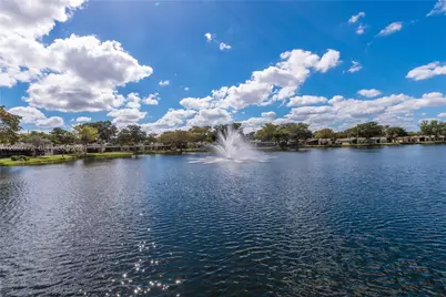 505 Briarwood Cir #2-59, Hollywood, FL 33024 - Photo 2
