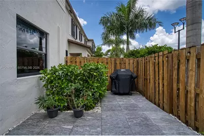15981 SW 2nd Pl, Pembroke Pines, FL 33027 - Photo 30